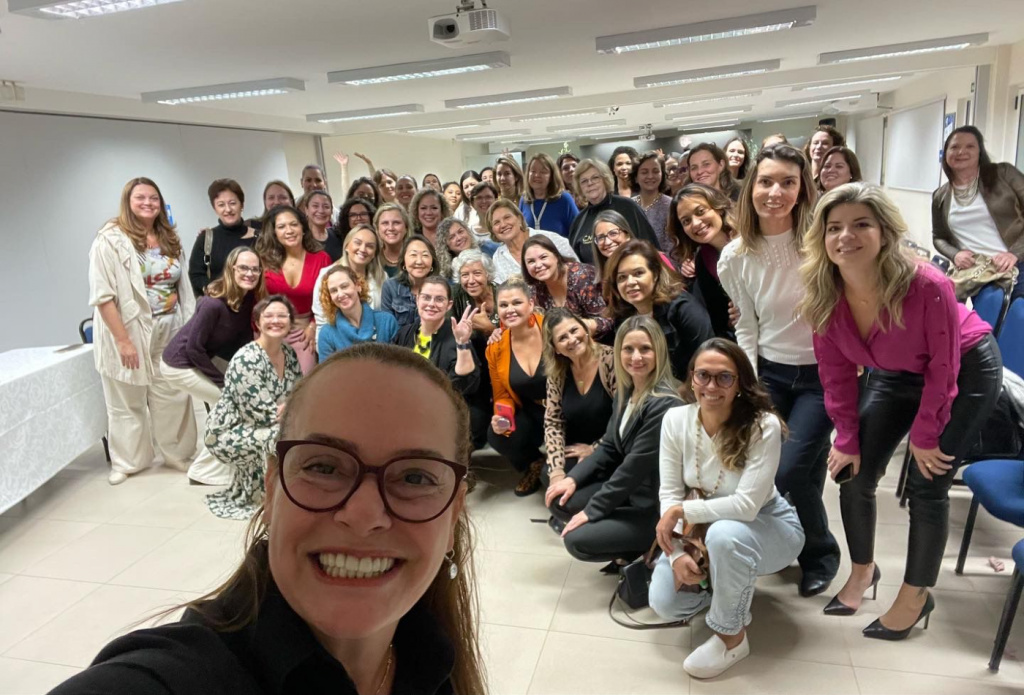 Reunião Mensal do CME Londrina conta com 65 empresárias e palestra sobre produtividade