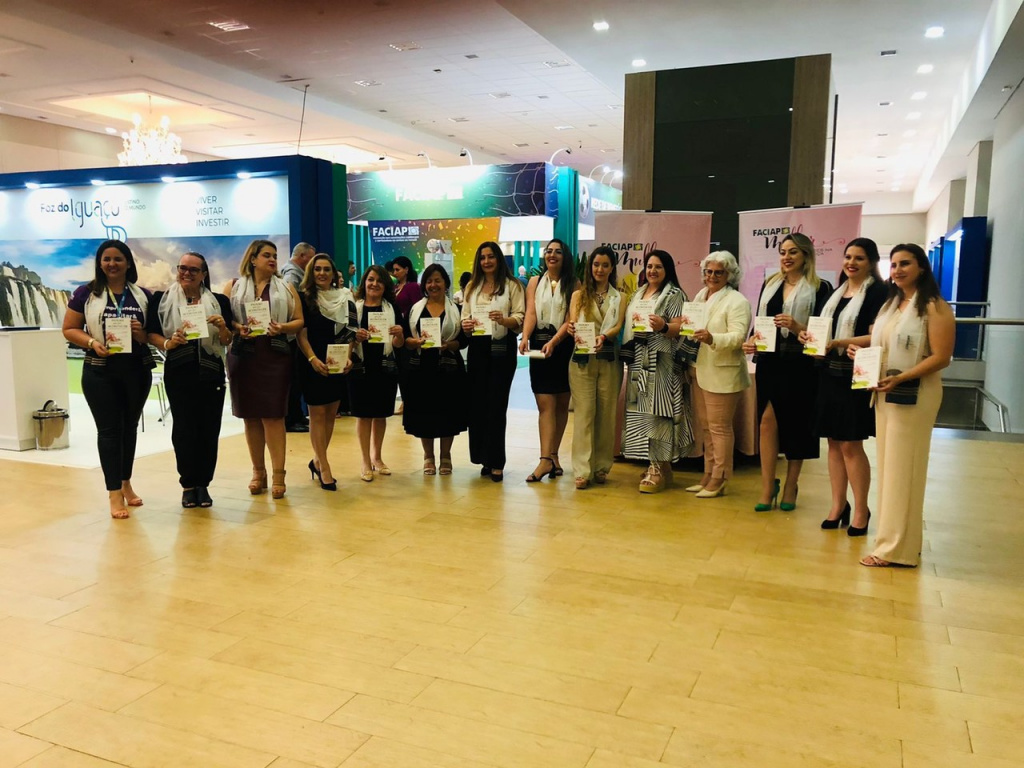 Livro Paixão que faz Acontecer: “Empreendedorismo Feito por Mulheres”